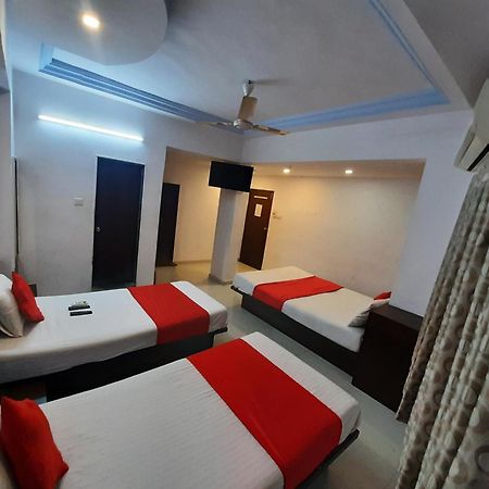 Hotel Royal Night Ahmedabad Exterior foto