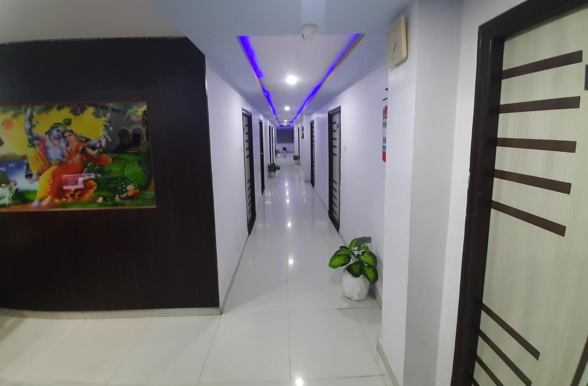 Hotel Royal Night Ahmedabad Exterior foto